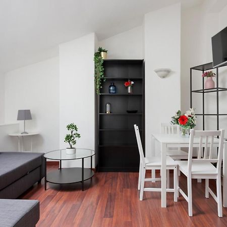 1 Bedroom & 1 Living Room Apt - Duomo 5 Мілан Екстер'єр фото